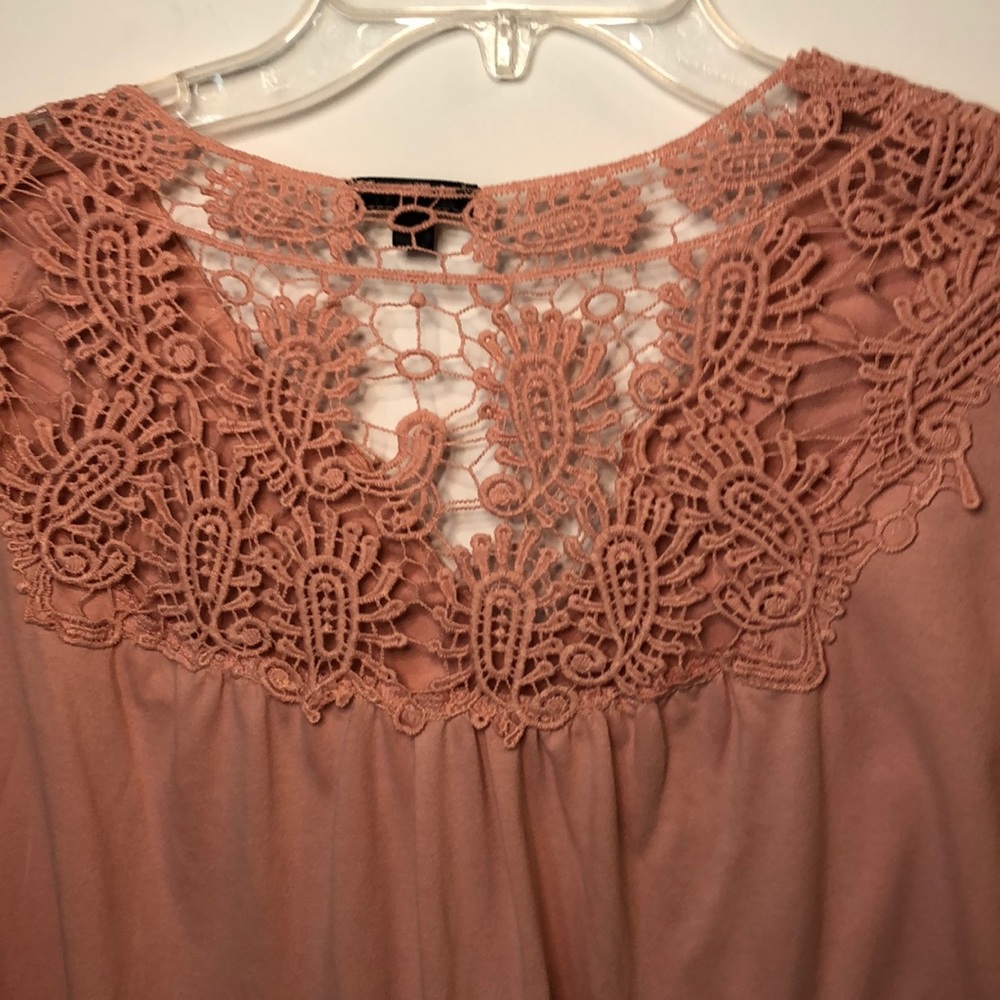 Hannah Women's Crocheted top Size Large - Picture 6 of 7
